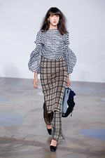 TOGA 2017年春夏コレクション - 流れる水を追って、辿り着いたのは自由か束縛か｜写真38