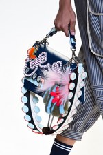 フェンディ 2017年春夏コレクション - 現代に舞い降りたロココ・プリンセス｜写真11