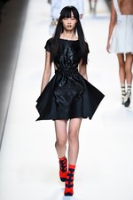 フェンディ 2017年春夏コレクション - 現代に舞い降りたロココ・プリンセス｜写真50