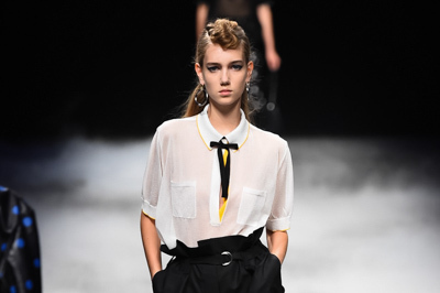 ワイヤーバッグ｜アンテプリマ 2017年春夏コレクション - 変わり続ける時代にもアグレッシブな心を