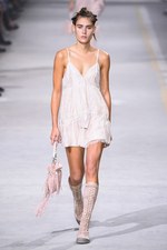 ディーゼル ブラック ゴールド 2017年春夏コレクション - 夢見る少女のように甘く可憐に｜写真3