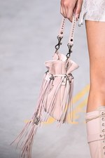 ディーゼル ブラック ゴールド 2017年春夏コレクション - 夢見る少女のように甘く可憐に｜写真4