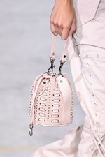 ディーゼル ブラック ゴールド 2017年春夏コレクション - 夢見る少女のように甘く可憐に｜写真6