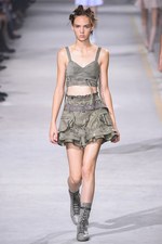 ディーゼル ブラック ゴールド 2017年春夏コレクション - 夢見る少女のように甘く可憐に｜写真9