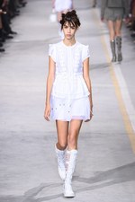 ディーゼル ブラック ゴールド 2017年春夏コレクション - 夢見る少女のように甘く可憐に｜写真53