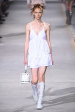 ディーゼル ブラック ゴールド 2017年春夏コレクション - 夢見る少女のように甘く可憐に｜写真55