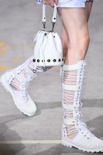 ディーゼル ブラック ゴールド 2017年春夏コレクション - 夢見る少女のように甘く可憐に｜写真56