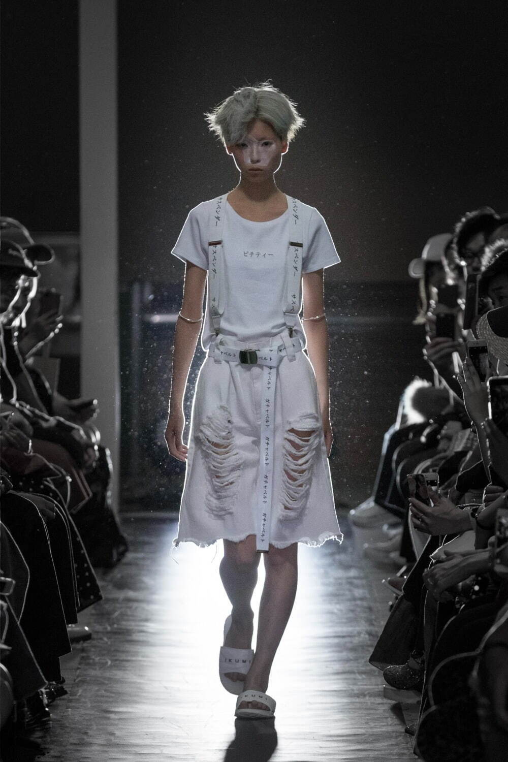 イクミ(IKUMI) 2017年春夏ウィメンズ&メンズコレクション  - 写真29