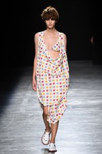 アンドレアス・クロンターラー フォー ヴィヴィアン・ウエストウッド 17年春夏コレクション｜写真2