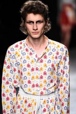 アンドレアス・クロンターラー フォー ヴィヴィアン・ウエストウッド 17年春夏コレクション｜写真6