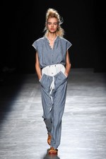 アンドレアス・クロンターラー フォー ヴィヴィアン・ウエストウッド 17年春夏コレクション｜写真11