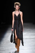 アンドレアス・クロンターラー フォー ヴィヴィアン・ウエストウッド 17年春夏コレクション｜写真16