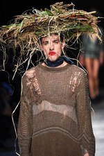 アンドレアス・クロンターラー フォー ヴィヴィアン・ウエストウッド 17年春夏コレクション｜写真25