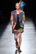 アンドレアス・クロンターラー フォー ヴィヴィアン・ウエストウッド 17年春夏コレクション｜写真43