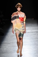 アンドレアス・クロンターラー フォー ヴィヴィアン・ウエストウッド 17年春夏コレクション｜写真46