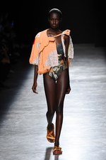 アンドレアス・クロンターラー フォー ヴィヴィアン・ウエストウッド 17年春夏コレクション｜写真47