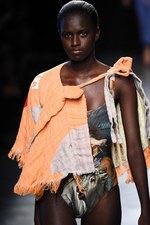 アンドレアス・クロンターラー フォー ヴィヴィアン・ウエストウッド 17年春夏コレクション｜写真48