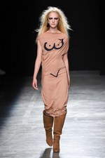 アンドレアス・クロンターラー フォー ヴィヴィアン・ウエストウッド 17年春夏コレクション｜写真57