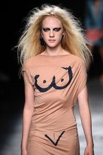 アンドレアス・クロンターラー フォー ヴィヴィアン・ウエストウッド 17年春夏コレクション｜写真58