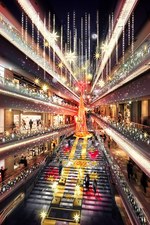 表参道ヒルズのクリスマスイルミネーション - 高さ10mのツリーと共に参加型イルミや光のショーを実施｜写真4