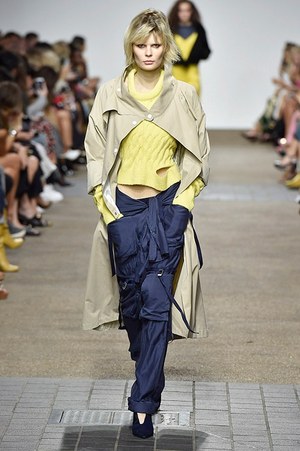 トップショップ ユニーク(TOPSHOP UNIQUE) 2017年秋ウィメンズコレクション  - 写真21