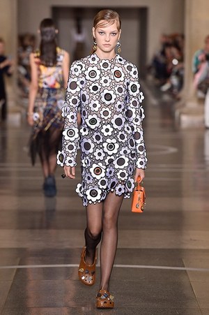 クリストファー ケイン(Christopher Kane) 2017年春夏ウィメンズコレクション  - 写真6