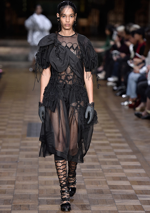 シモーネ ロシャ(SIMONE ROCHA) 2017年春夏ウィメンズコレクション  - 写真25