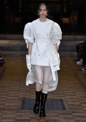 シモーネ ロシャ(SIMONE ROCHA) 2017年春夏ウィメンズコレクション  - 写真4