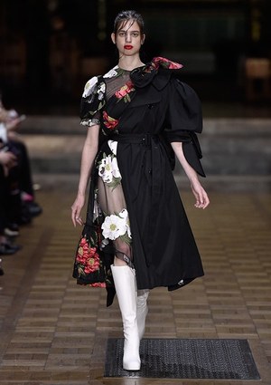 シモーネ ロシャ(SIMONE ROCHA) 2017年春夏ウィメンズコレクション  - 写真21