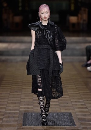 シモーネ ロシャ(SIMONE ROCHA) 2017年春夏ウィメンズコレクション  - 写真29