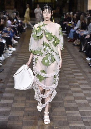 シモーネ ロシャ(SIMONE ROCHA) 2017年春夏ウィメンズコレクション  - 写真34