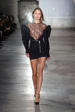 サンローラン 2017年春夏コレクション - 新デザイナー アンソニー・ヴァカレロがデビュー｜写真36