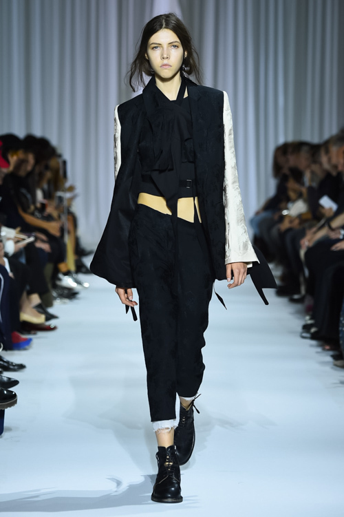 アン ドゥムルメステール(ANN DEMEULEMEESTER) 2017年春夏ウィメンズコレクション シルエット - 写真23