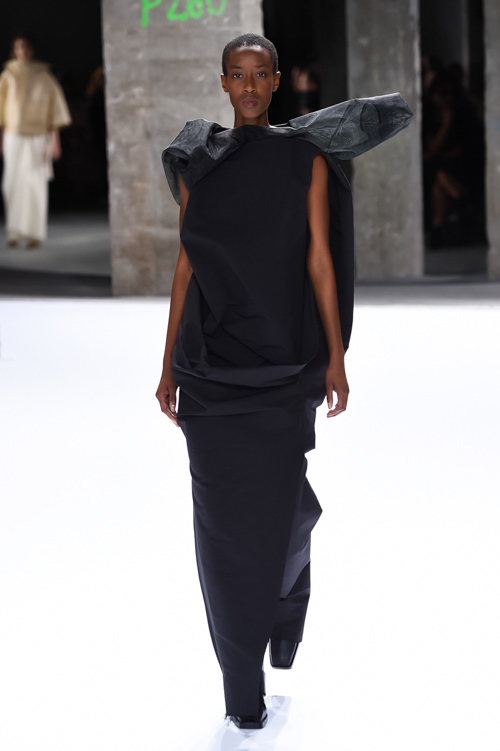 リック・オウエンス(Rick Owens) 2017年春夏ウィメンズコレクション  - 写真25