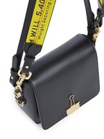 オフ-ホワイト ℅ ヴァージル アブローの新作バッグ - クリップのディテールが特徴｜写真16