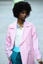 イッセイ ミヤケ 17年春夏コレクション - 柄が変化するバッグ、新シューズプロジェクト始動｜写真10