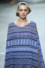 イッセイ ミヤケ 17年春夏コレクション - 柄が変化するバッグ、新シューズプロジェクト始動｜写真32