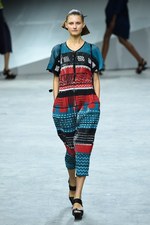 イッセイ ミヤケ 17年春夏コレクション - 柄が変化するバッグ、新シューズプロジェクト始動｜写真46