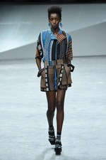 イッセイ ミヤケ 17年春夏コレクション - 柄が変化するバッグ、新シューズプロジェクト始動｜写真51