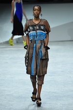 イッセイ ミヤケ 17年春夏コレクション - 柄が変化するバッグ、新シューズプロジェクト始動｜写真52