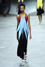 イッセイ ミヤケ 17年春夏コレクション - 柄が変化するバッグ、新シューズプロジェクト始動｜写真57