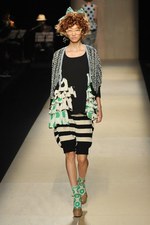 恋する女性の心は、透きとおったミズタマココロ - everlasting sprout 2012年春夏コレクション｜写真42