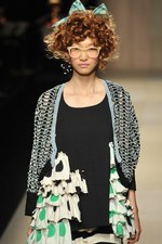 恋する女性の心は、透きとおったミズタマココロ - everlasting sprout 2012年春夏コレクション｜写真43