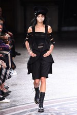 ヨウジヤマモト 2017年春夏コレクション - 仕立て屋が手掛けるフェミニンな着崩し｜写真8