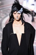 ヨウジヤマモト 2017年春夏コレクション - 仕立て屋が手掛けるフェミニンな着崩し｜写真23