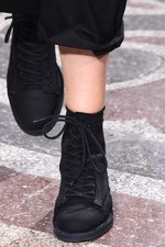 ヨウジヤマモト 2017年春夏コレクション - 仕立て屋が手掛けるフェミニンな着崩し｜写真38