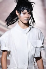 ヨウジヤマモト 2017年春夏コレクション - 仕立て屋が手掛けるフェミニンな着崩し｜写真45