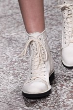 ヨウジヤマモト 2017年春夏コレクション - 仕立て屋が手掛けるフェミニンな着崩し｜写真47