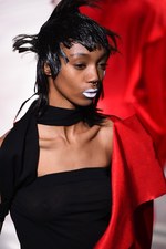 ヨウジヤマモト 2017年春夏コレクション - 仕立て屋が手掛けるフェミニンな着崩し｜写真49