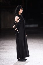 ヨウジヤマモト 2017年春夏コレクション - 仕立て屋が手掛けるフェミニンな着崩し｜写真61